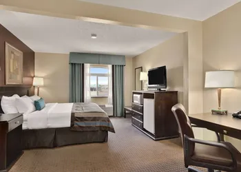 Wingate by Wyndham Pueblo hotel thumbnail 6
