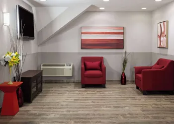 Ramada by Wyndham Parsippany hotel thumbnail 5