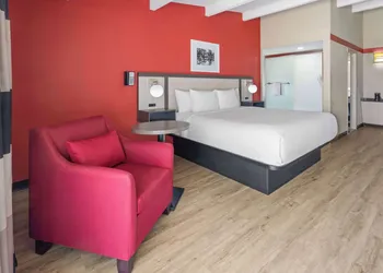 Ramada by Wyndham Parsippany hotel thumbnail 6