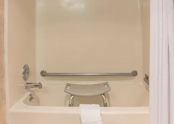 Quality Inn & Suites Detroit Metro Airport hotel thumbnail 3