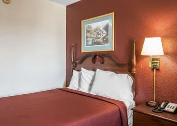 Rodeway Inn Expo Center hotel thumbnail 7