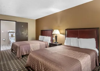 SureStay Hotel by Best Western Summersville hotel thumbnail 8