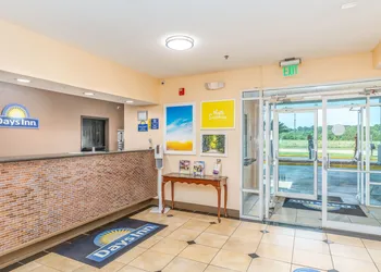 Days Inn by Wyndham Coliseum Montgomery AL hotel thumbnail 2