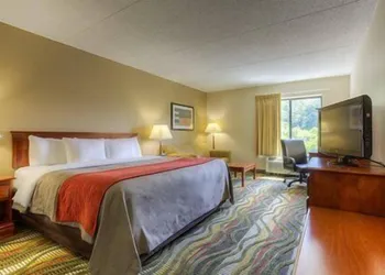 Comfort Inn & Suites Chattanooga West - Lookout Mountain hotel thumbnail 4