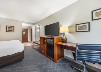 Comfort Inn & Suites Chattanooga West - Lookout Mountain hotel thumbnail 7