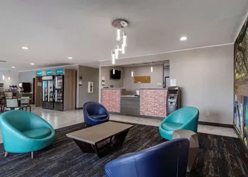 Clarion Pointe Sulphur - Lake Charles hotel thumbnail 2