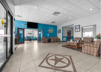Days Inn by Wyndham Salado hotel thumbnail 2