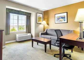 Best Western California City Inn & Suites hotel thumbnail 4