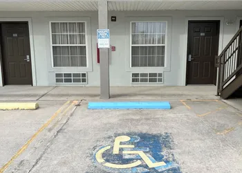 Garden Inn & Suites hotel thumbnail 7