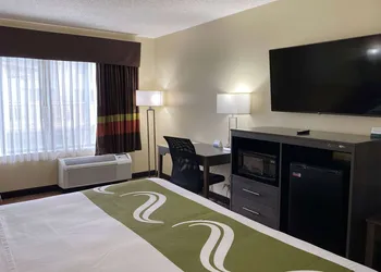 AmericInn by Wyndham Fort Atkinson hotel thumbnail 6