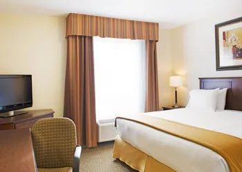 Holiday Inn Express & Suites Slave Lake by IHG hotel thumbnail 8
