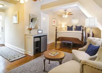 Hillbrook Inn hotel thumbnail 8