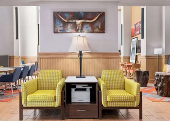 Hampton Inn & Suites by Hilton Dodge City hotel thumbnail 4