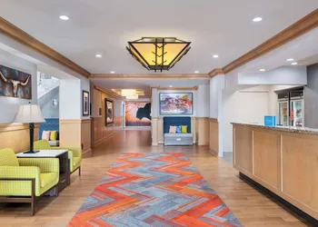 Hampton Inn & Suites by Hilton Dodge City hotel thumbnail 5