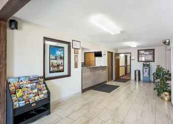 Rodeway Inn Cedar Rapids Westdale hotel thumbnail 2