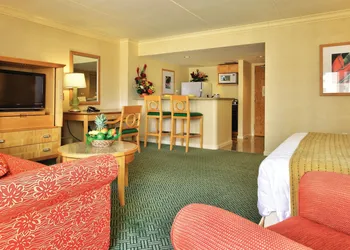 Waikiki Marina Resort at the Ilikai hotel thumbnail 8