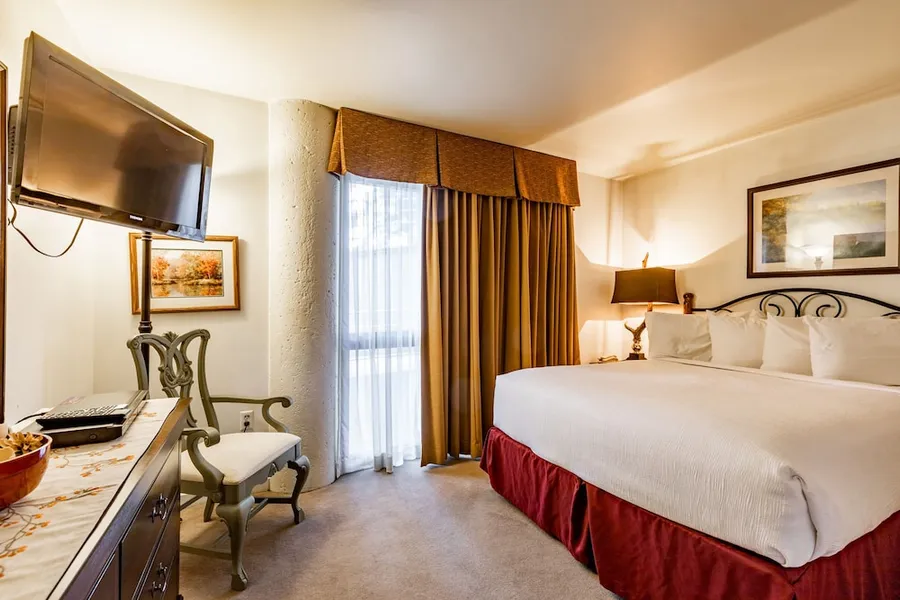 Silver King by All Seasons Resort Lodging hotel detail image 2