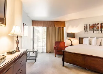 Silver King by All Seasons Resort Lodging hotel thumbnail 3
