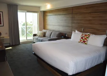 Living Stone Golf Resort hotel thumbnail 3