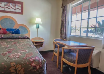 Economy Inn hotel thumbnail 4