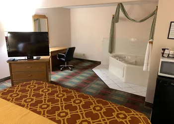 Budgetinn & Suites hotel thumbnail 7
