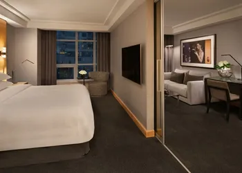 Soho Hotel Toronto hotel thumbnail 6