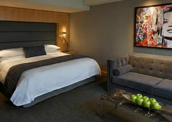 Soho Hotel Toronto hotel thumbnail 8