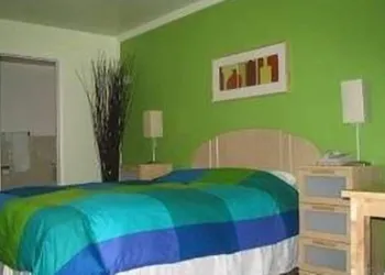 Sequoia Inn hotel thumbnail 2
