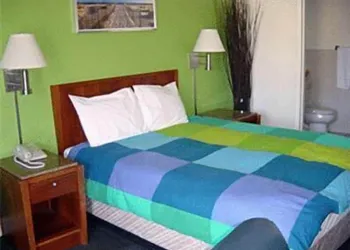 Sequoia Inn hotel thumbnail 3