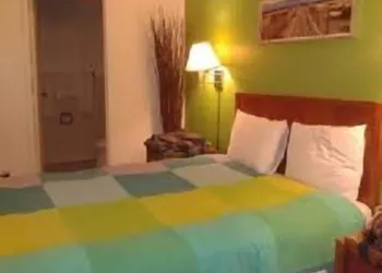 Sequoia Inn hotel thumbnail 4