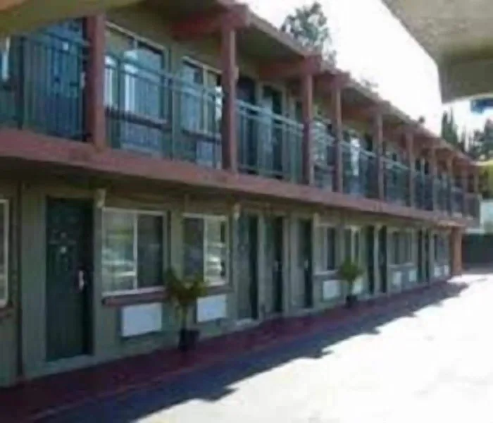 Sequoia Inn hotel detail image 6