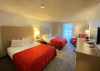 Penticton Lakeside Resort and Conference Centre hotel thumbnail 5