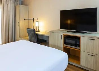 Comfort Inn hotel thumbnail 6