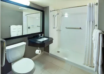 Comfort Inn hotel thumbnail 7