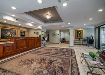 HillSide Inn hotel thumbnail 2