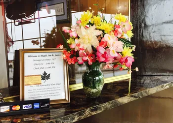 Maple Inn & Suites hotel thumbnail 2