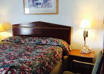 Maple Inn & Suites hotel thumbnail 8