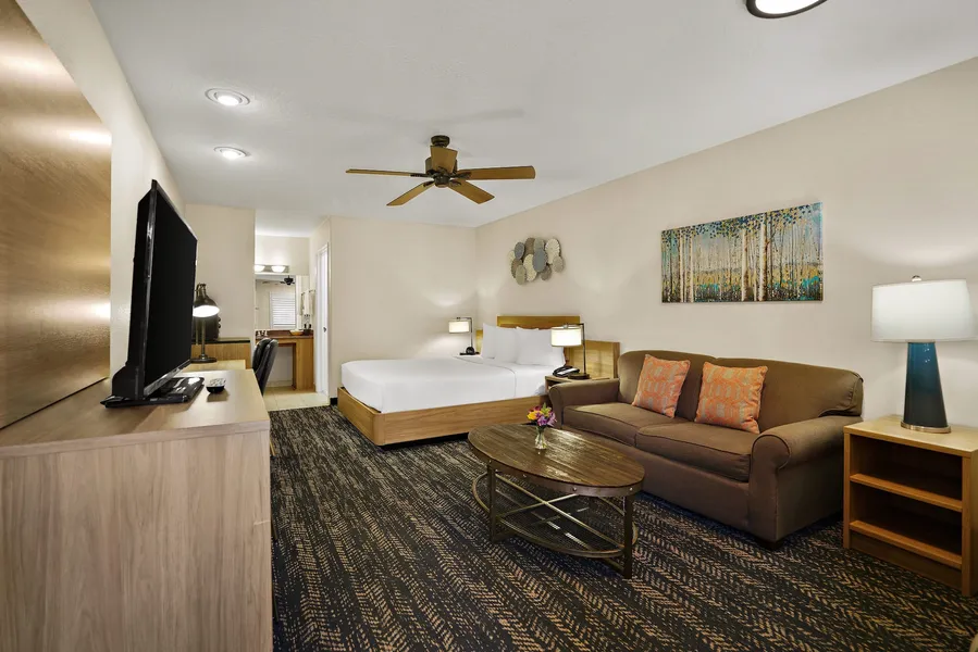 La Fuente Inn & Suites hotel detail image 6
