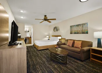 La Fuente Inn & Suites hotel thumbnail 6