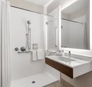 Holiday Inn Express Vancouver North - Salmon Creek by IHG hotel detail image 3