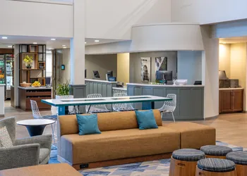 Doubletree by Hilton Campbell - Pruneyard Plaza hotel thumbnail 2