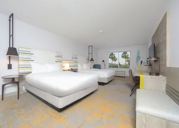 Doubletree by Hilton Campbell - Pruneyard Plaza hotel thumbnail 6