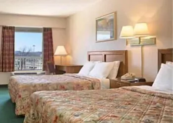 Days Inn by Wyndham Apple Valley Pigeon Forge/Sevierville hotel thumbnail 5