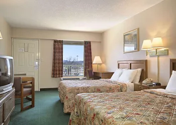 Days Inn by Wyndham Apple Valley Pigeon Forge/Sevierville hotel thumbnail 8