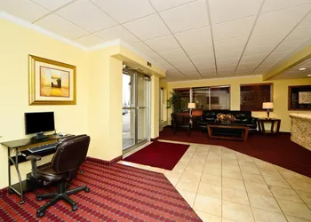 Americas Best Value Inn & Suites St. Cloud hotel thumbnail 2
