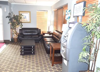 Americas Best Value Inn & Suites St. Cloud hotel thumbnail 3
