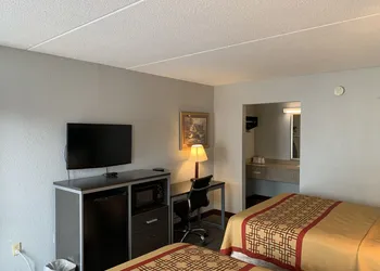 Pigeon Forge Parkway Inn hotel thumbnail 7