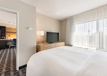 TownePlace Suites by Marriott Greensboro Coliseum Area hotel thumbnail 8