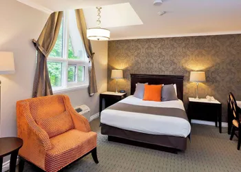 Elm Hurst Inn & Spa hotel thumbnail 6