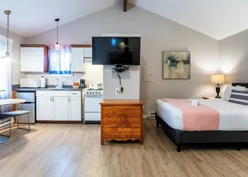 Inn at Haystack Rock hotel thumbnail 8